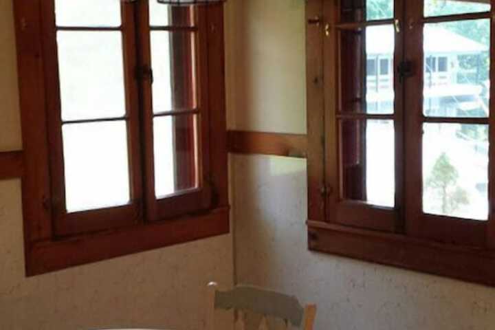 Room 15 of 36