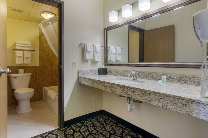 Room 21 of 41