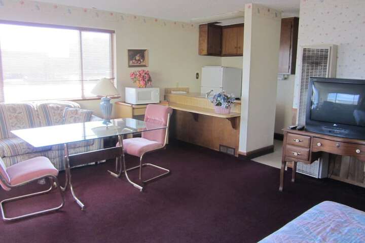 Warrick Plaza Inn