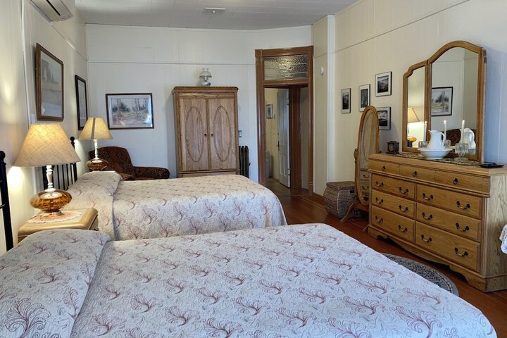 Historic Downtown Capitol Hotel Vacation Suites