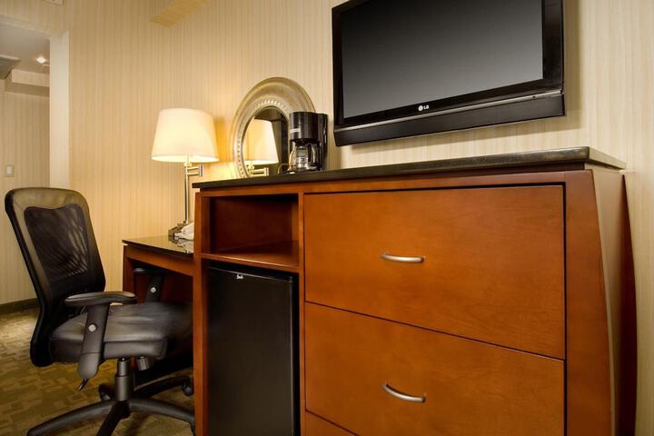 Room 11 of 20