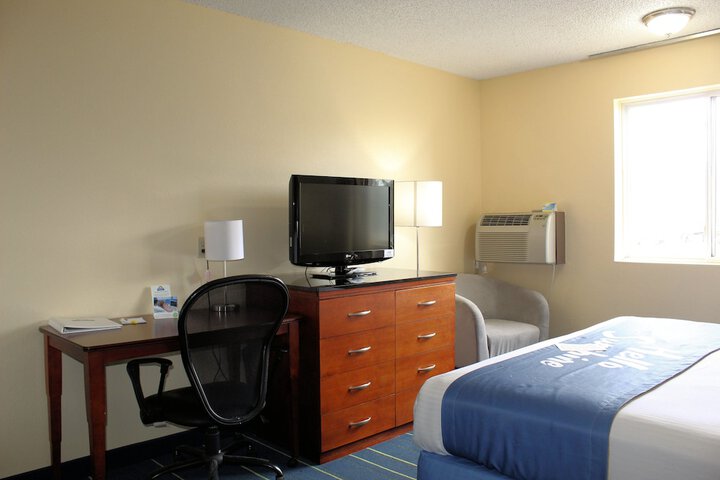 Room 50 of 60