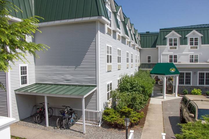 Hotel 4 of 43