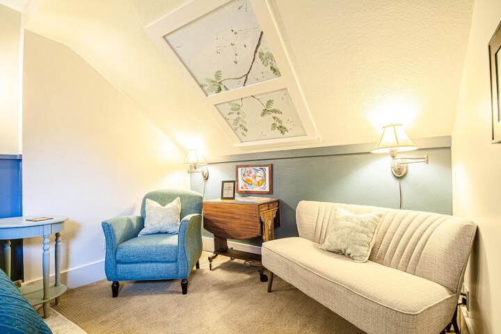 Room 54 of 62