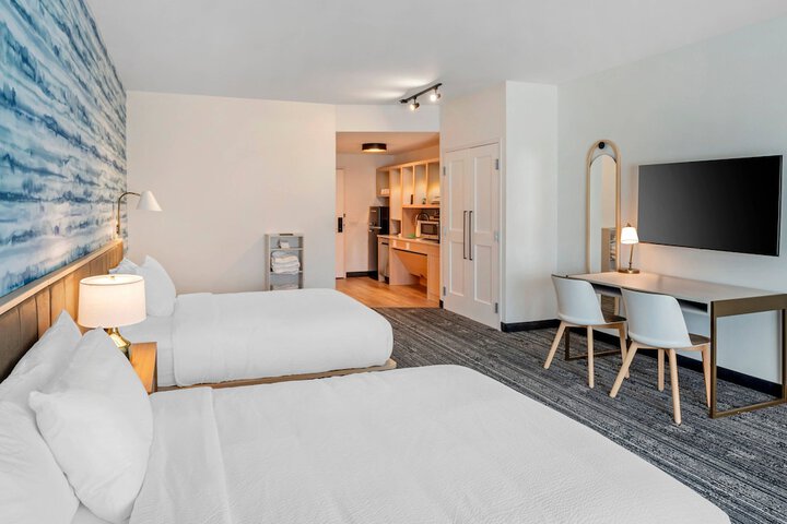 Room 25 of 42