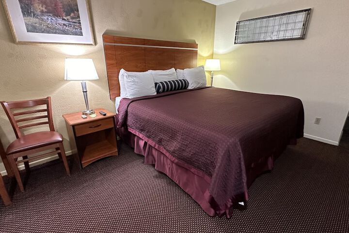 Room 11 of 26