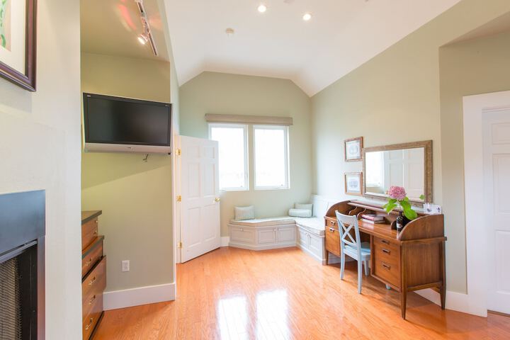 Room 16 of 52