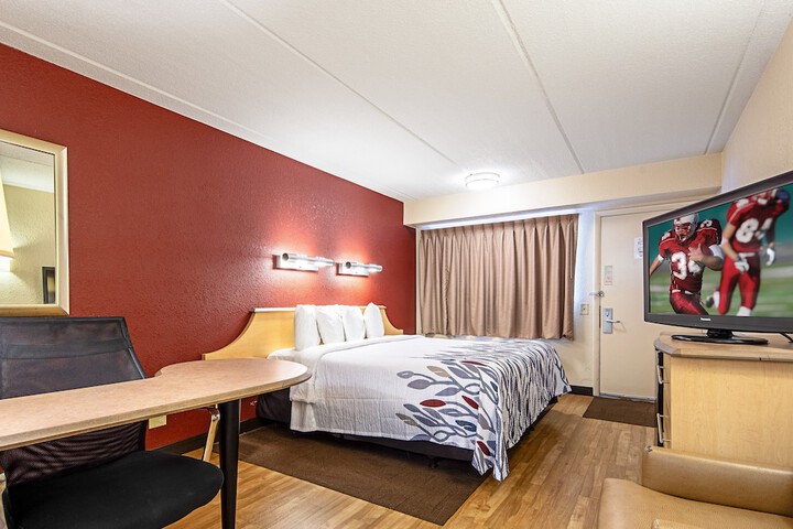 Red Roof Inn Charleston West - Hurricane WV