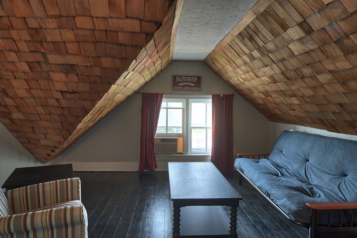 Room 44 of 57