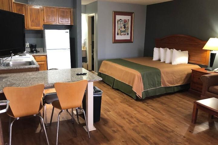 Room 12 of 33