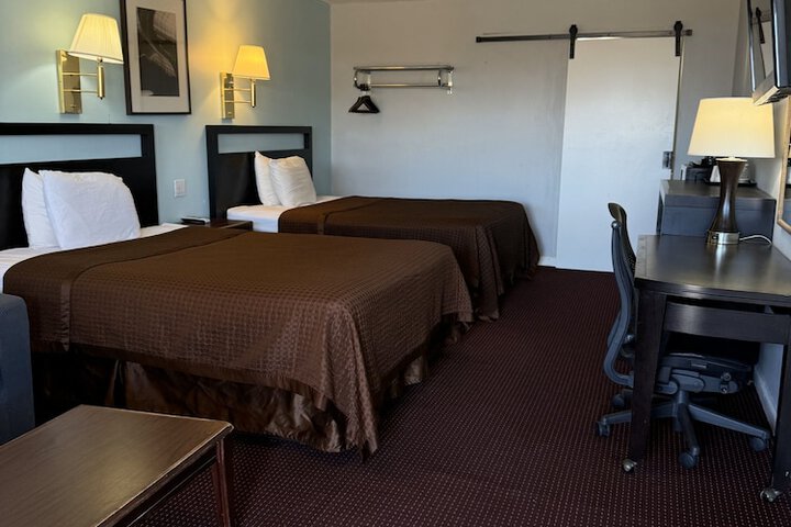 Room 30 of 37