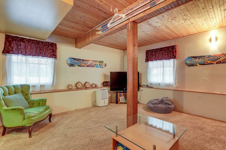 Snoqualmie Pass Cabin w / Deck: Walk to Ski Lift