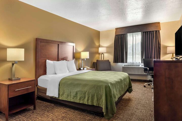Room 32 of 36