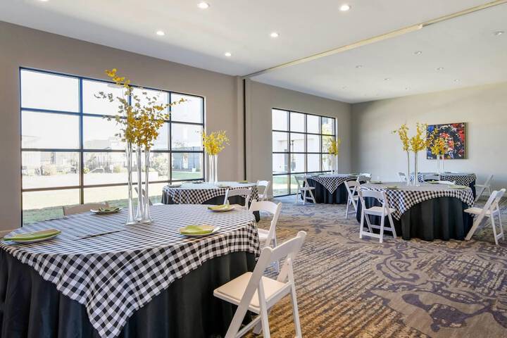 Lyric Hotel West End Trademark Collection by Wyndham