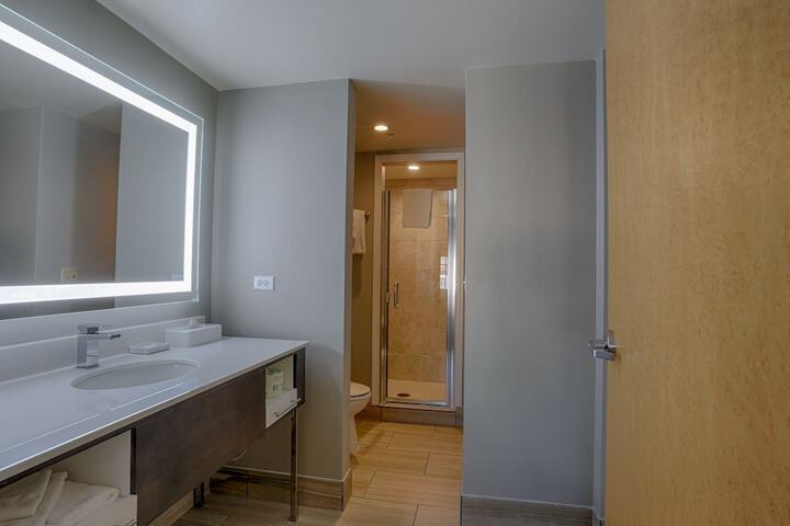 Room 54 of 92