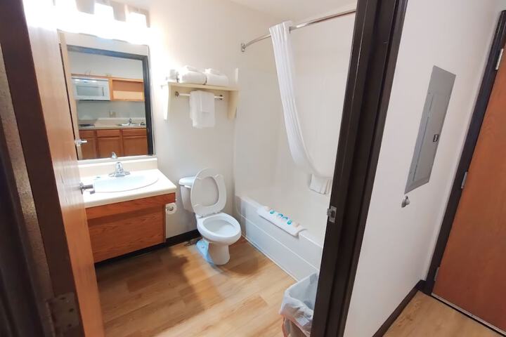 WoodSpring Suites Asheville - Biltmore West