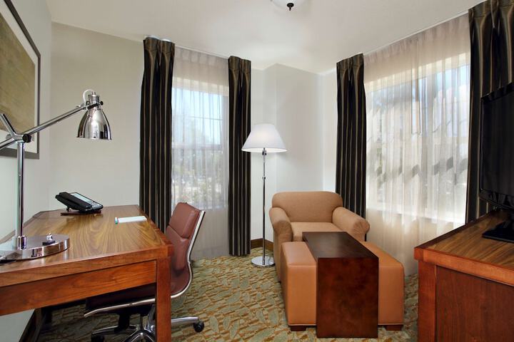 Room 17 of 43