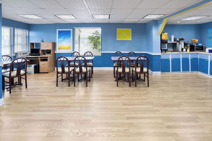 Days Inn by Wyndham Waycross
