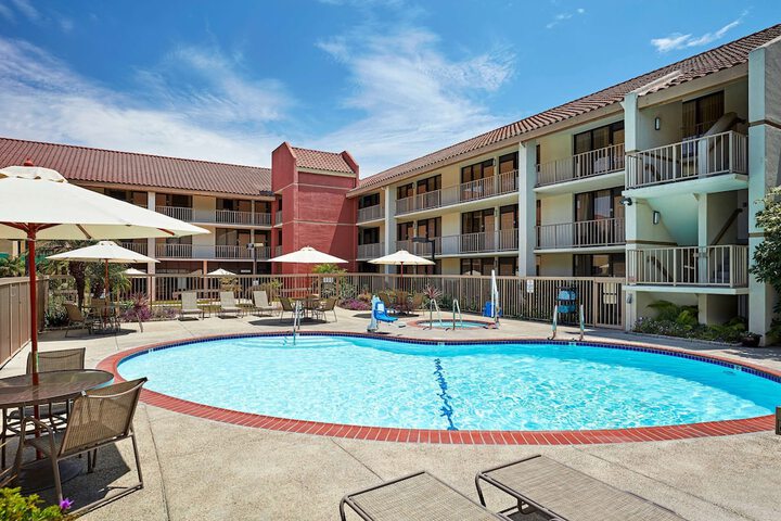 Pool 9 of 23