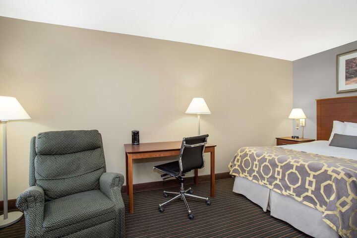 Room 12 of 26