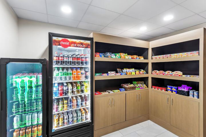 Holiday Inn Express Suites Charleston by IHG