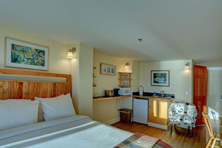 Room 68 of 183