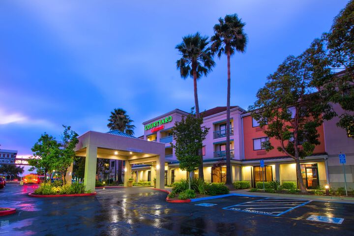Hotel 2 of 66
