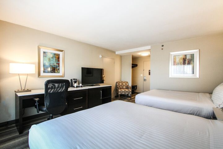 Room 40 of 52