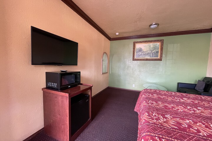Room 30 of 43