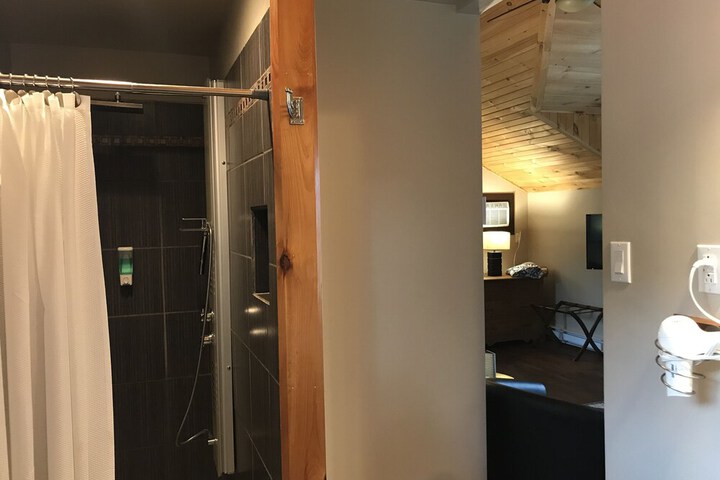 Room 62 of 95