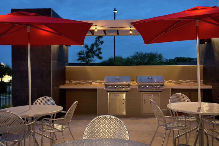 Terrace/Patio 26 of 27