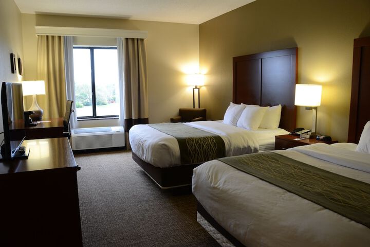 Comfort Inn & Suites Cave City