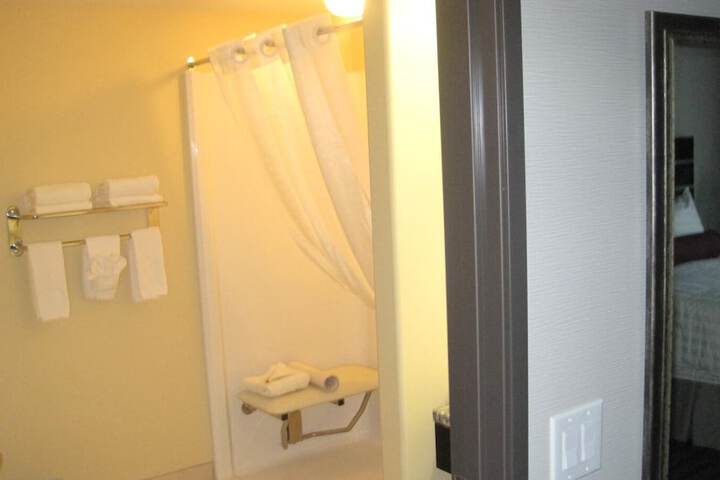 Room 18 of 35
