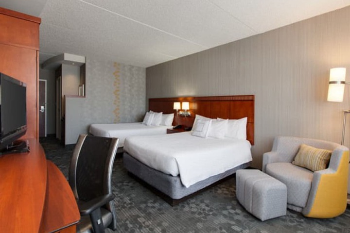 Room 16 of 25