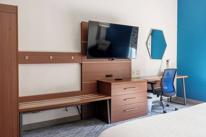 Holiday Inn Express Hotel & Suites a Lake Zurich-Barrington by IHG