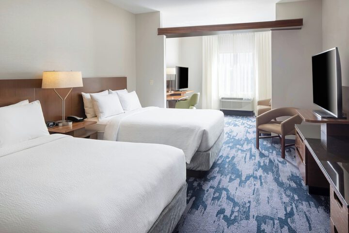 Fairfield Inn & Suites Springfield Northampton / Amherst