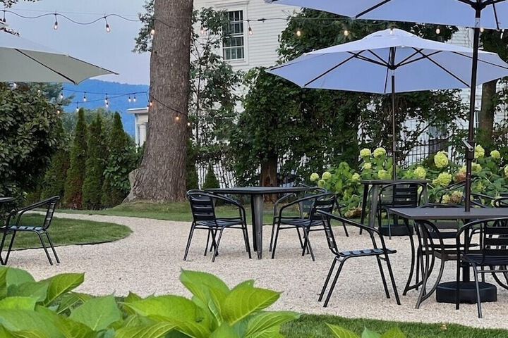 Gateways Inn & Restaurant