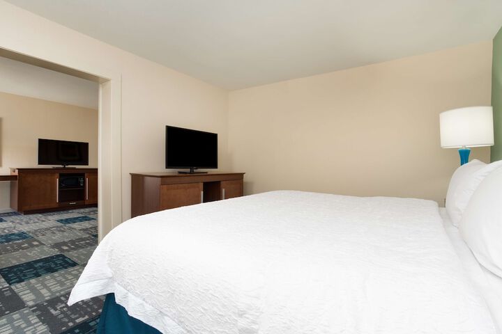 Room 30 of 43
