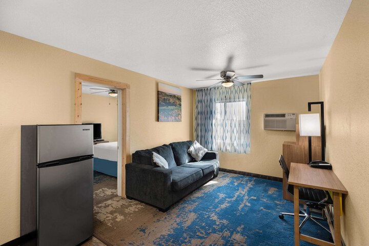 Days Inn by Wyndham Newton