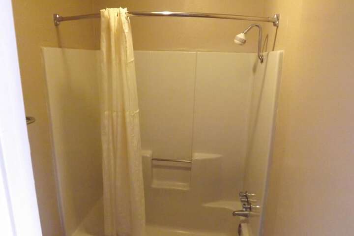 Room 17 of 27
