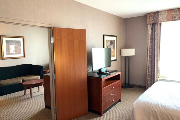 Room 32 of 44