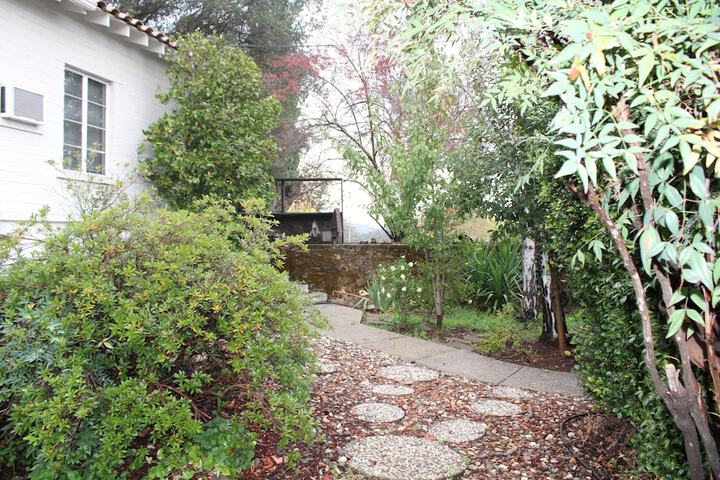 Property Grounds 14 of 15