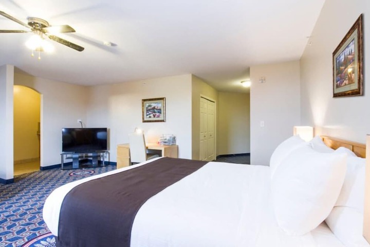 Room 22 of 28