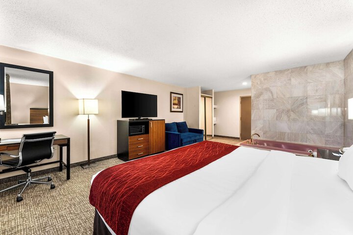 Room 15 of 32