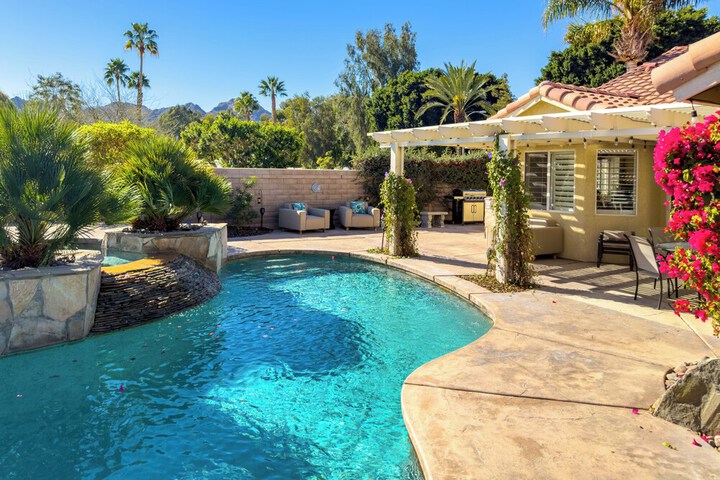 Indian Wells Oasis w / Pool: Walk to Tennis Garden!