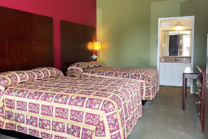 Room 18 of 26