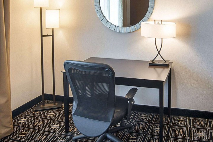 Room 26 of 39