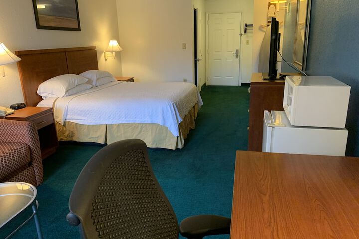 Room 16 of 30