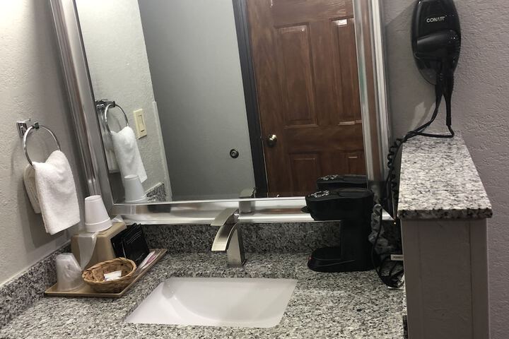 Texas Inn & Suites