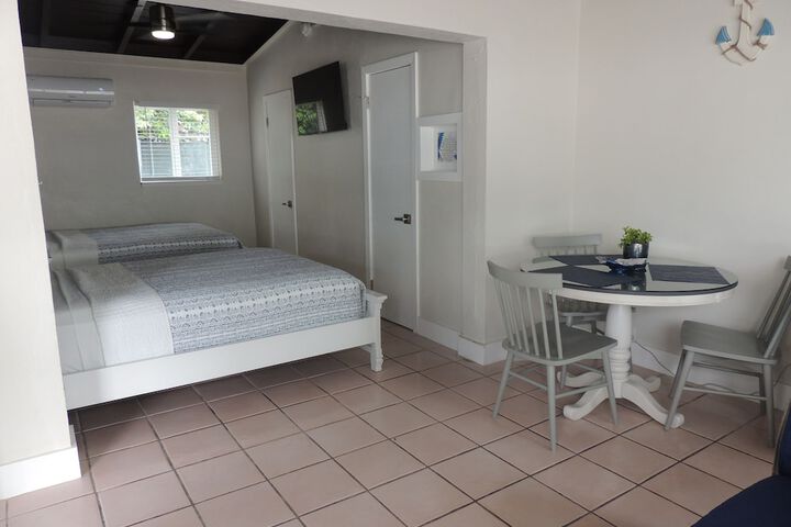 Room 13 of 82